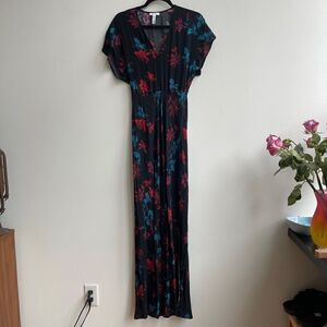Leith Dark Floral V-neck Shirt Sleeve Maxi Dress w/ Side Slit Size XS